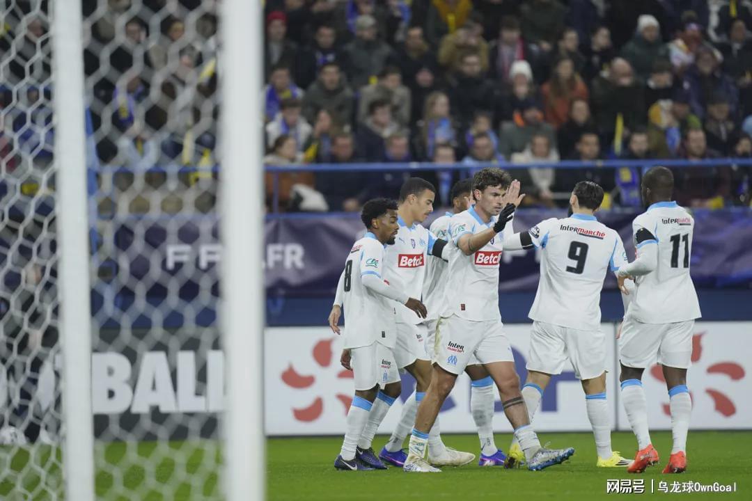 开云体育-疯狂的9-0！1人帽子戏法+造5球，欧冠球队踢疯了强势晋级
