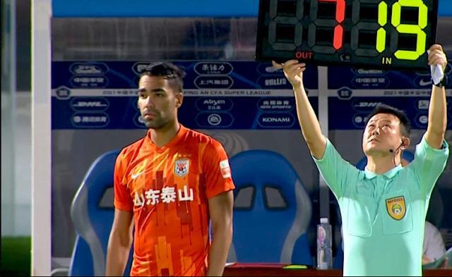 开云-外援调整逼出最强“水货”！山东争冠路靠他延续？