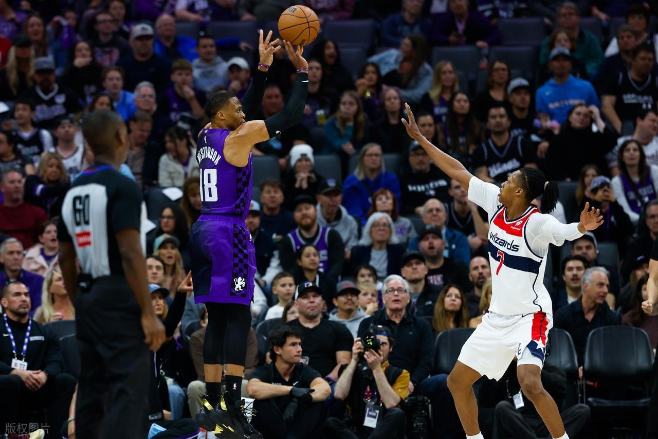 开云体育下载APP-杜兰特39+4+7无缘今日最佳球员！因为哈登31+2+10超神主导大逆转